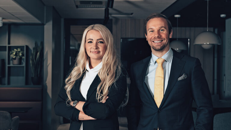 LähiTapiola Ostrobothnia’s Business Unit Director Hannah Malkamäki and CEO Joel Sunabacka.