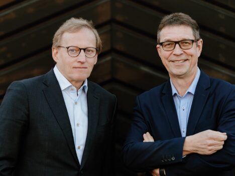 KWH Logistic's CEO Jaokim Laxåback and ESQ Director Petri Lehtipuu.